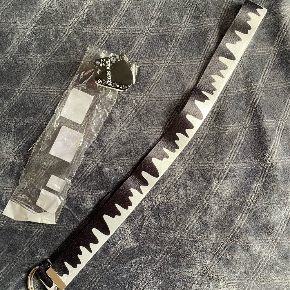 ONE Size DollsKill Belt Paint Drip